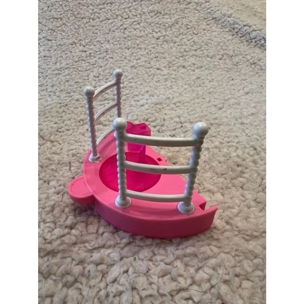 Barbie Pet Show Obstacle Course Ring Accessory Pink &‎ White